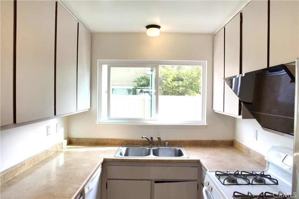 13422 Village Dr #1-4 - Photo 6 of 18