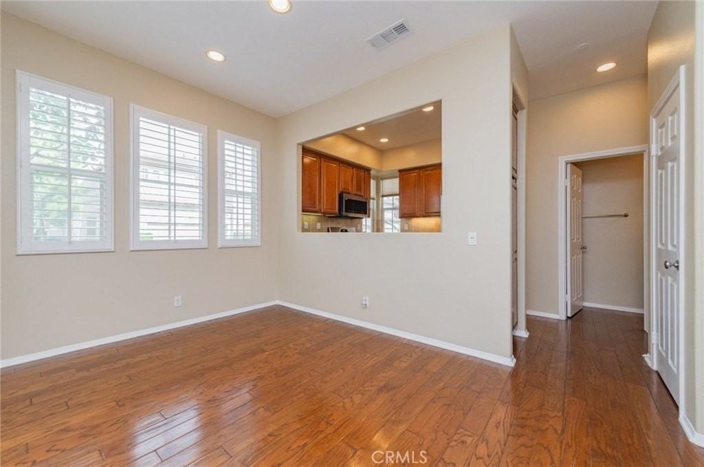 62 New Season - Photo 5 of 33