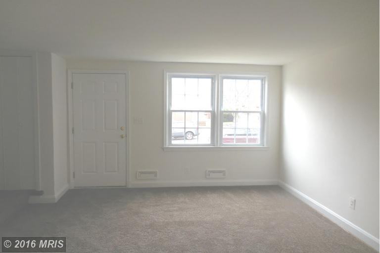 1444 Barrett Rd - Photo 2 of 17