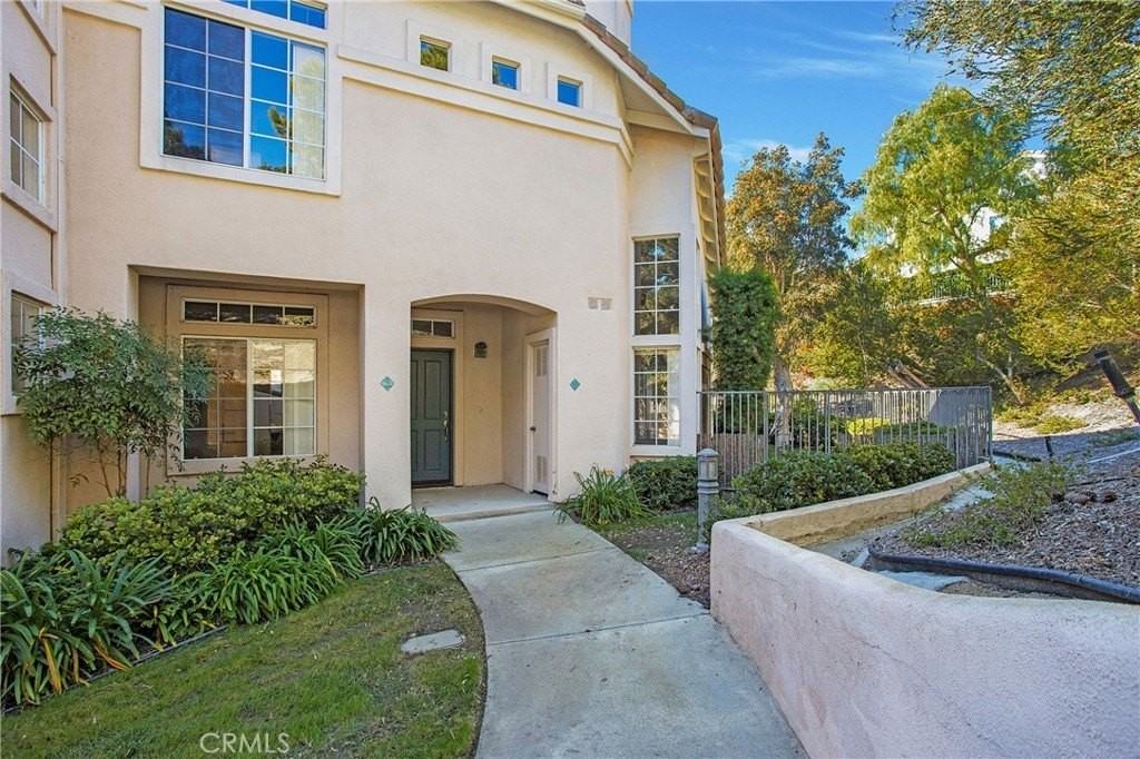 161 Shorebreaker Dr - Photo 2 of 15