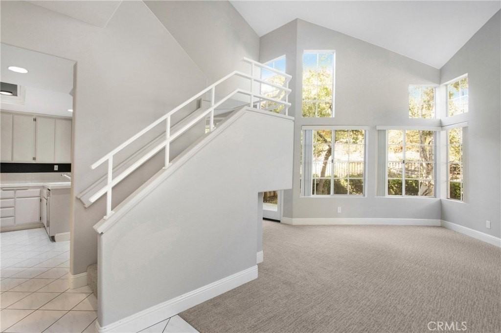 161 Shorebreaker Dr - Photo 4 of 15