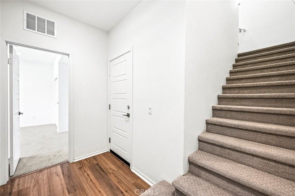 9560 Hammock Pl - Photo 4 of 49