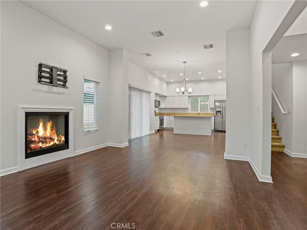 15940 Ward Ct - Photo 3 of 27