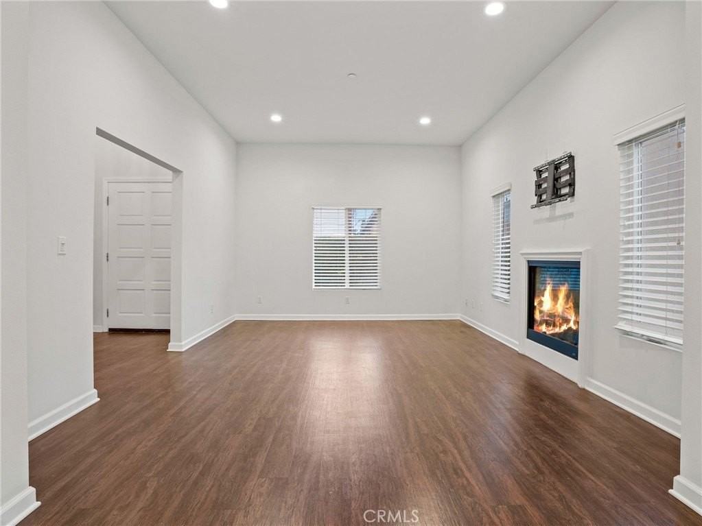 15940 Ward Ct - Photo 4 of 27