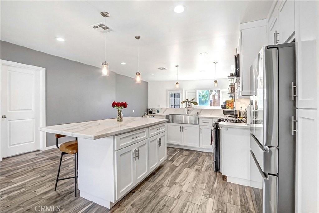 128 E Penn St - Photo 5 of 20