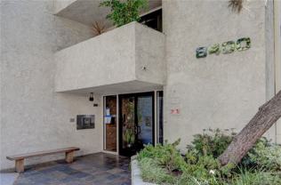 8400 De Longpre Ave #205 - Photo 1 of 1