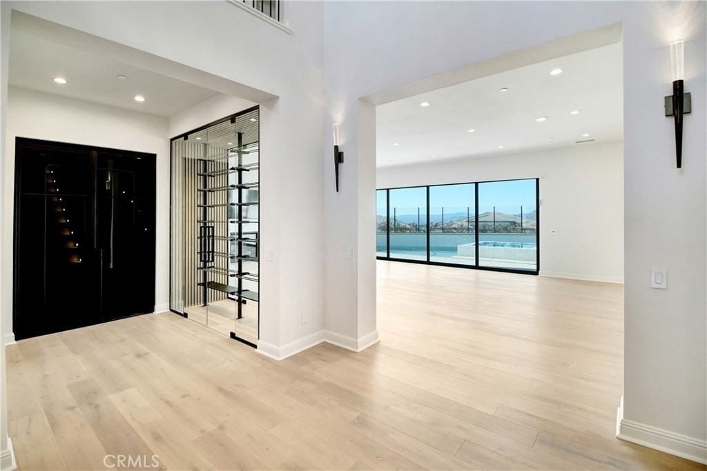 20446 W Albion Way - Photo 4 of 30