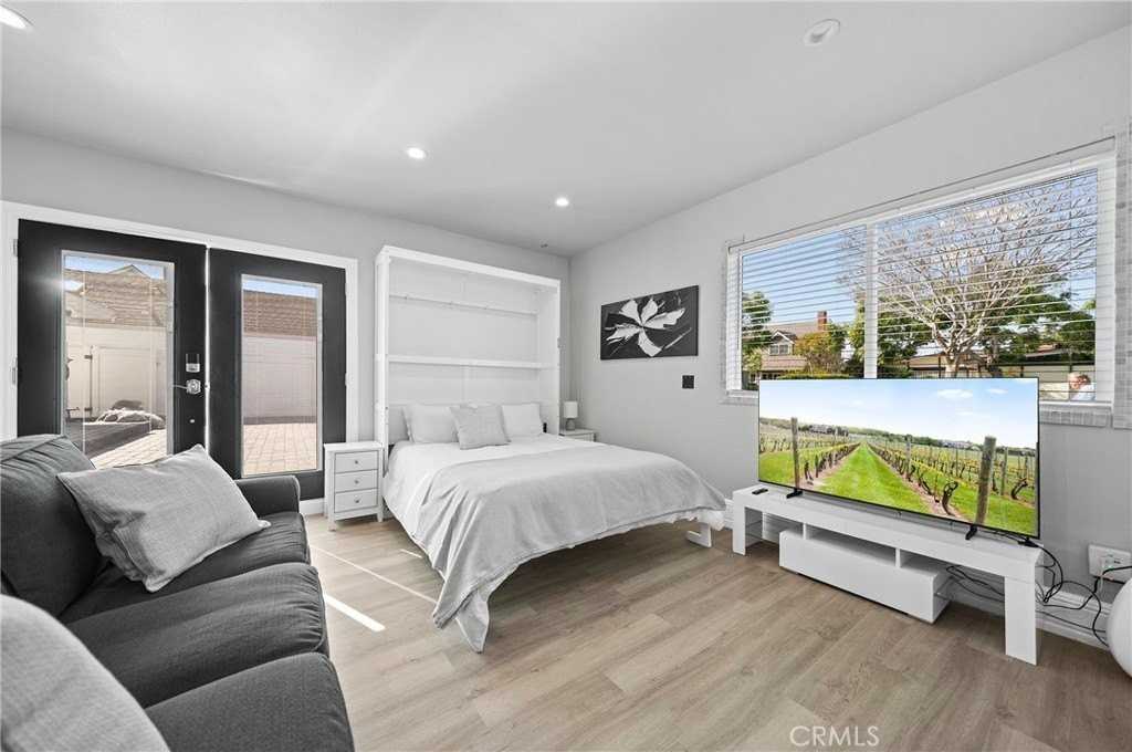 11922 Reagan St - Photo 4 of 17