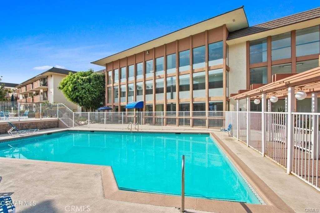 5585 E Pacific Coast Hwy - Photo 5 of 7