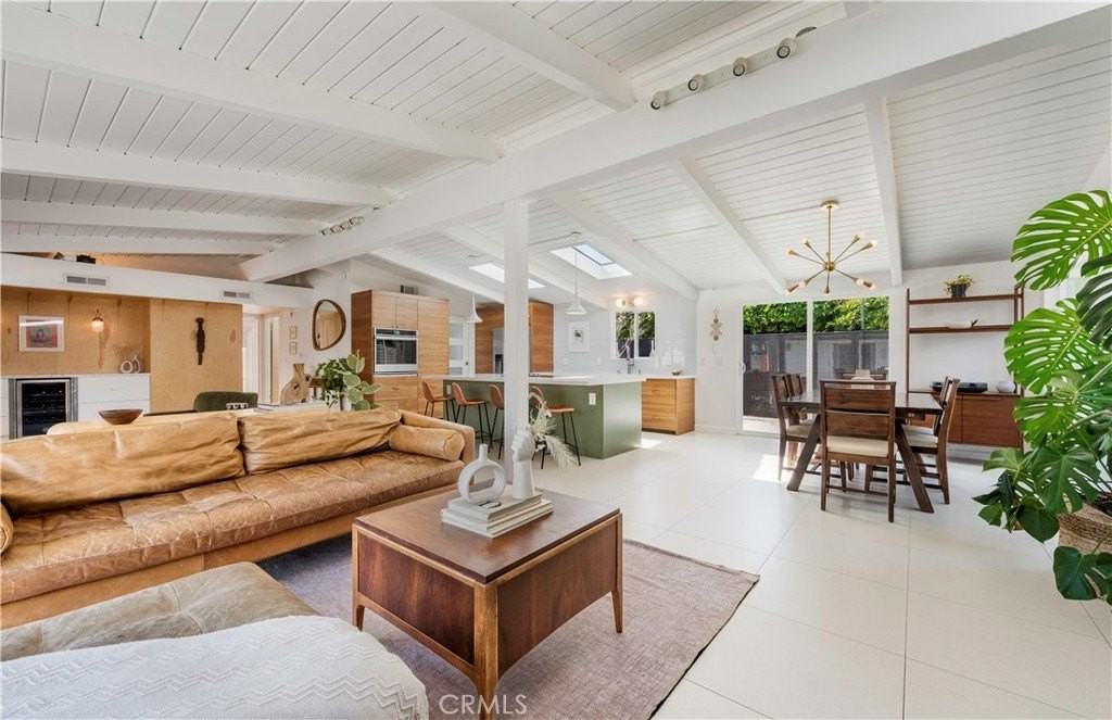 3269 Karen Ave - Photo 6 of 36