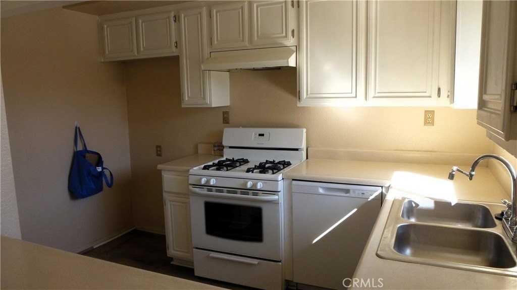 3629 W 148th Pl #C - Photo 5 of 15