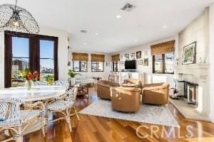 320 33rd Pl - Photo 5 of 19