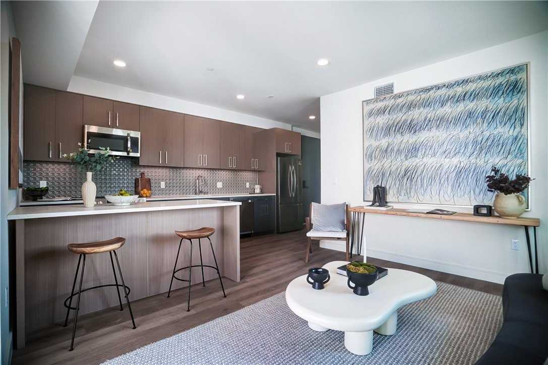 5771 Carlton Way #708