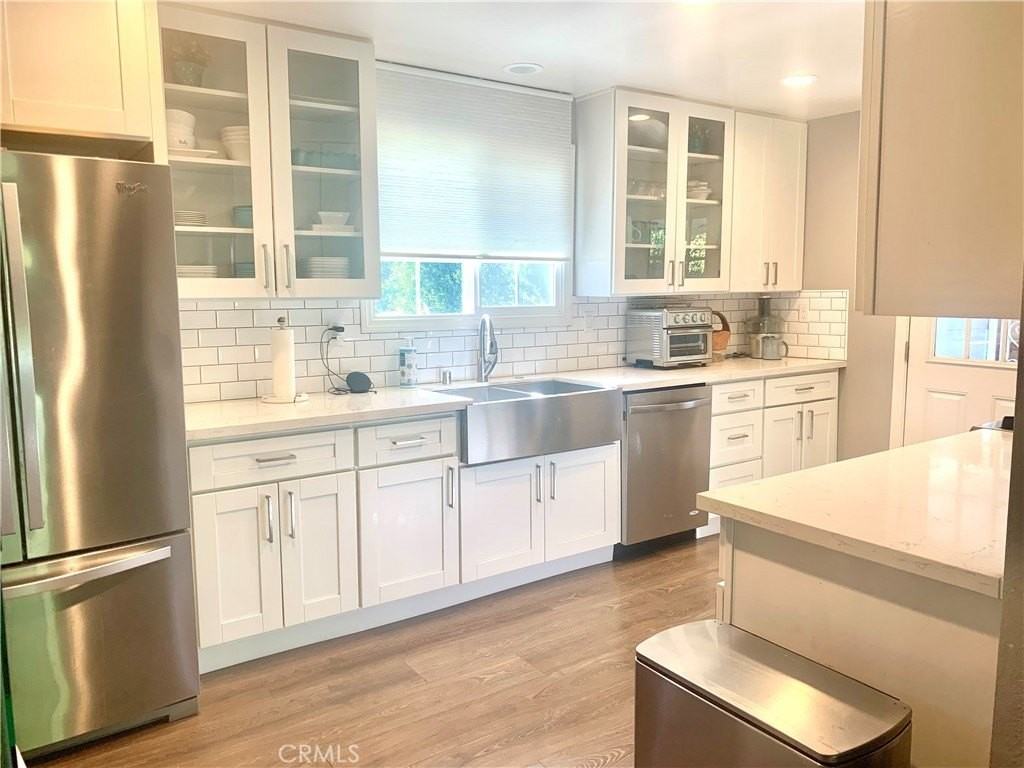 20759 Clark St - Photo 6 of 12