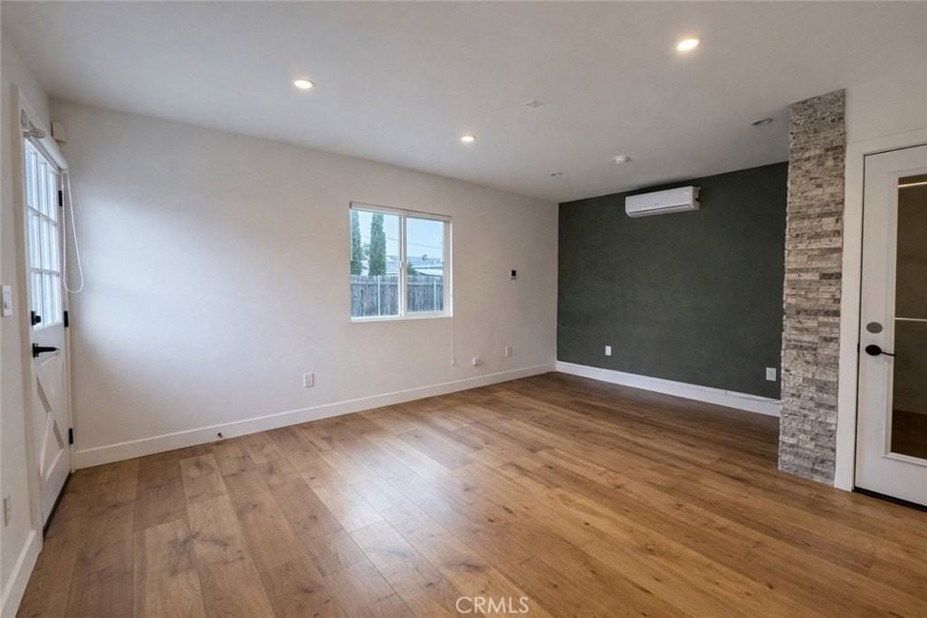 17034 Stagg St - Photo 5 of 13