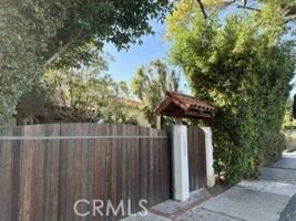 featured image of 2335 Overland Ave