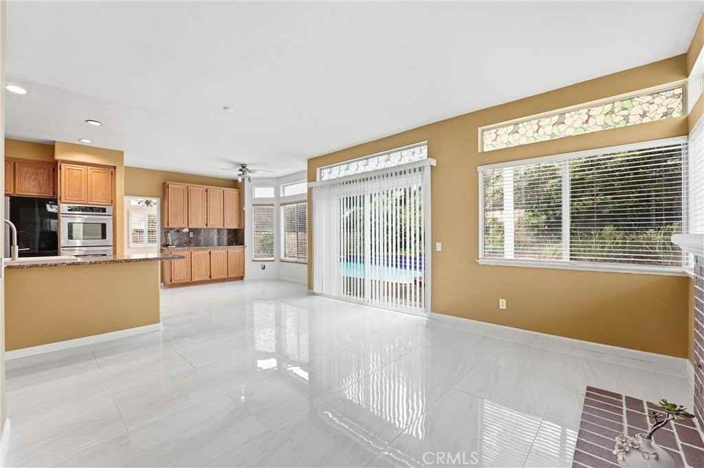 13776 Monteverde Dr - Photo 4 of 24