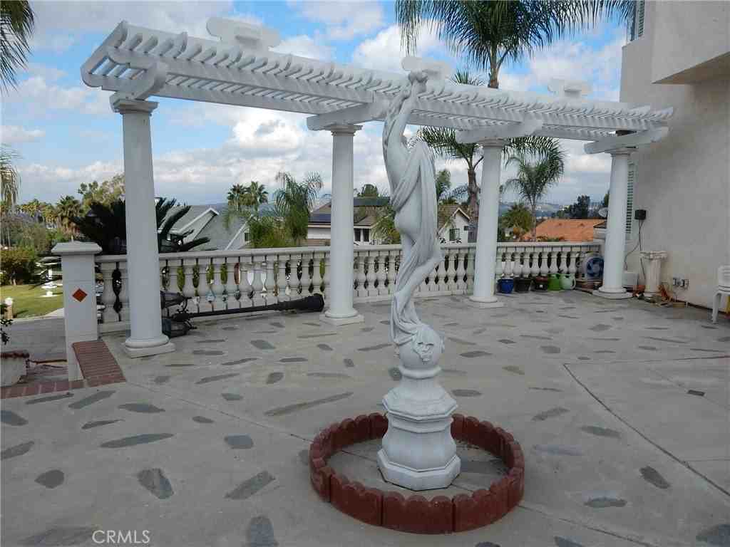 20128 Candleflame Ct - Photo 3 of 41