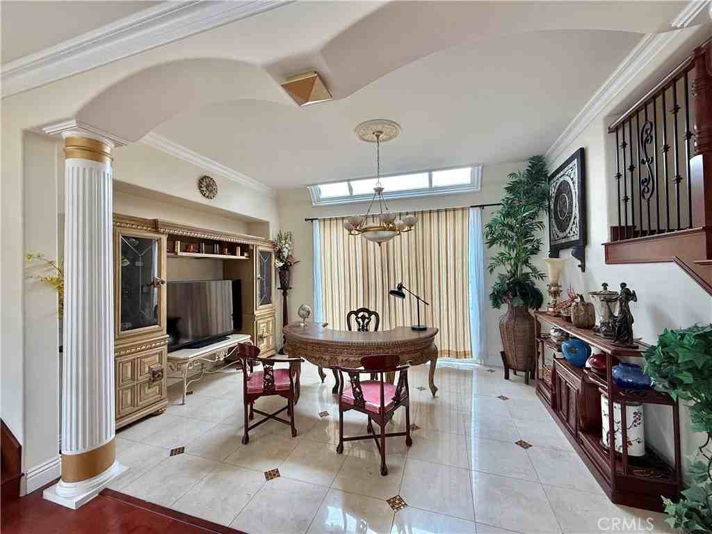 20128 Candleflame Ct - Photo 6 of 41