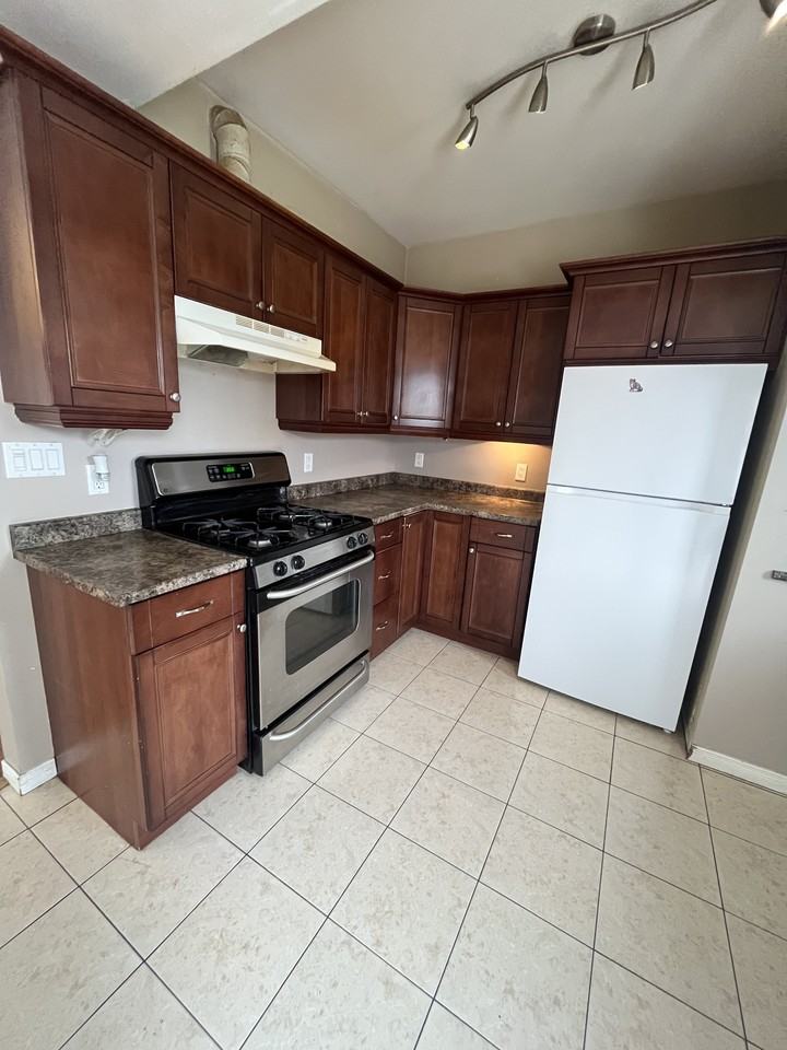 152 Wesley St #2 - Photo 2 of 14