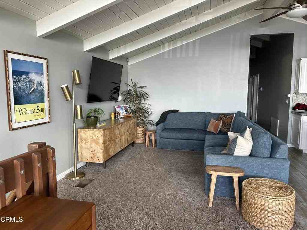 4237 Faria Rd - Photo 4 of 32