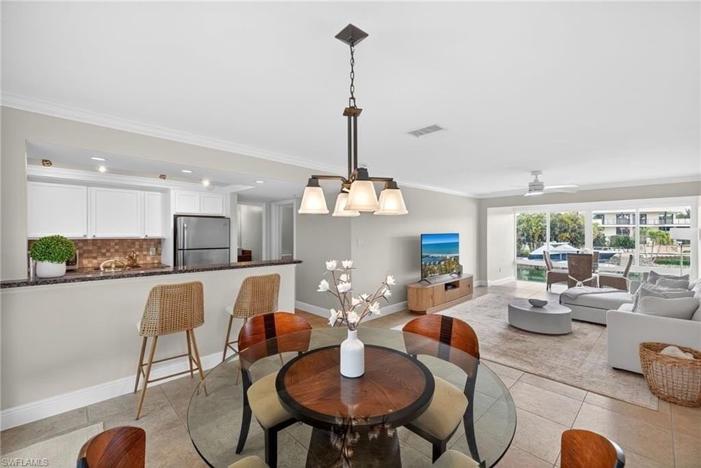 1550 Gulf Shore Blvd N Apt E6 #E6 - Photo 3 of 21