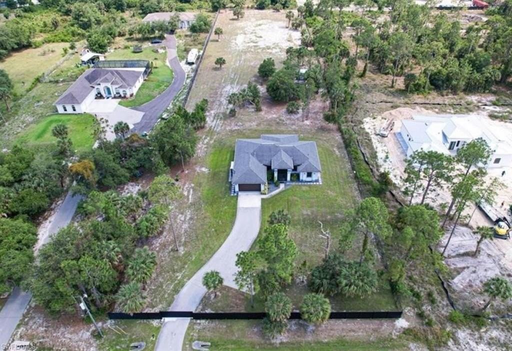 2326 6th Ave Se - Photo 3 of 3