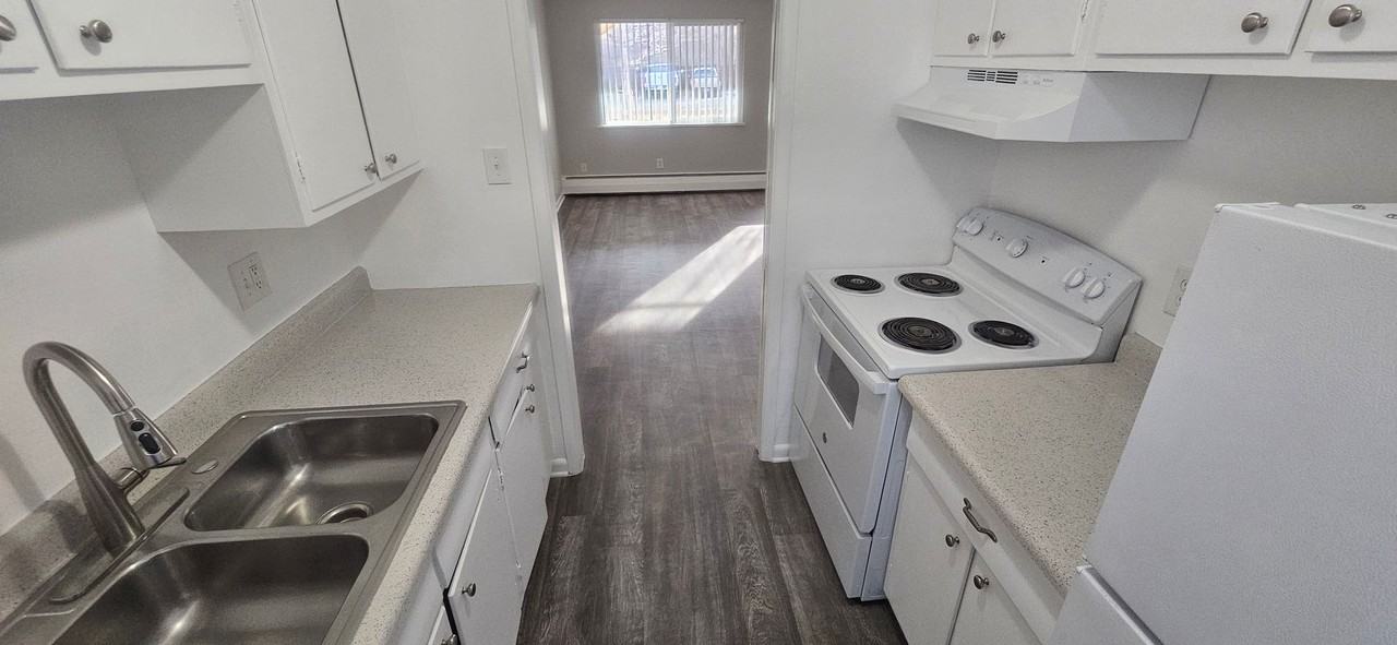 The Village Green Apartments - Photo 3 of 12