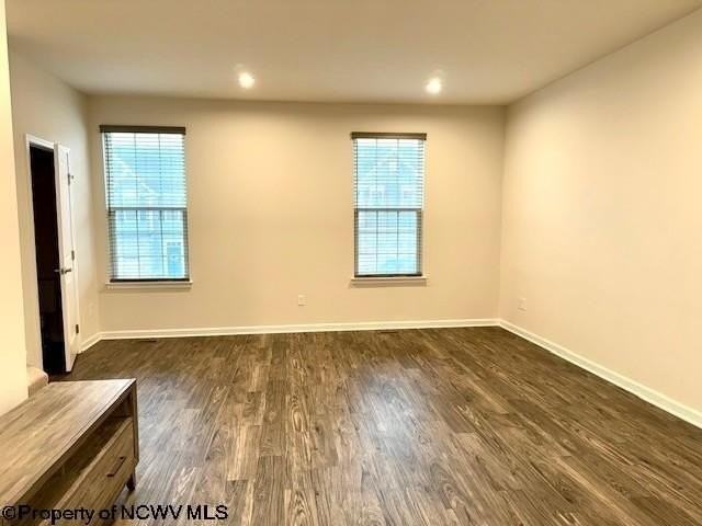 213 Stonehurst Dr - Photo 3 of 18