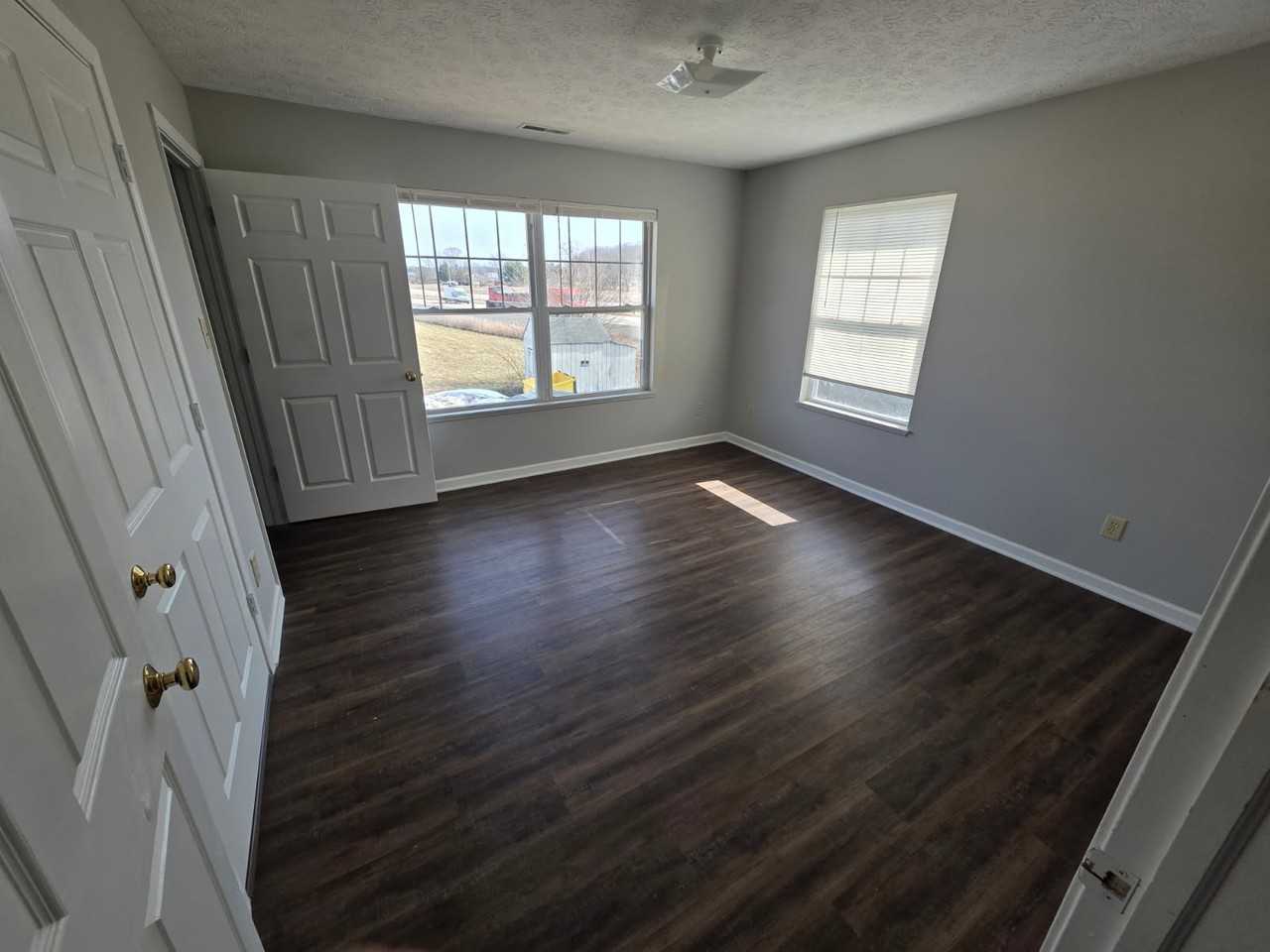 41 Pine Drive-3 #1 - Photo 5 of 7