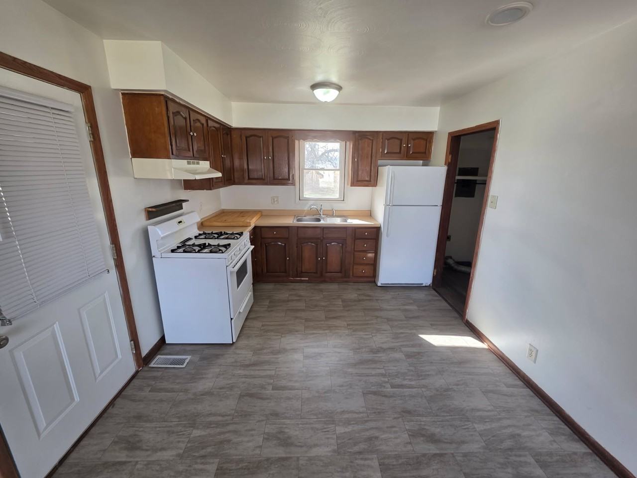 1119 Candice Ct #1 - Photo 3 of 13