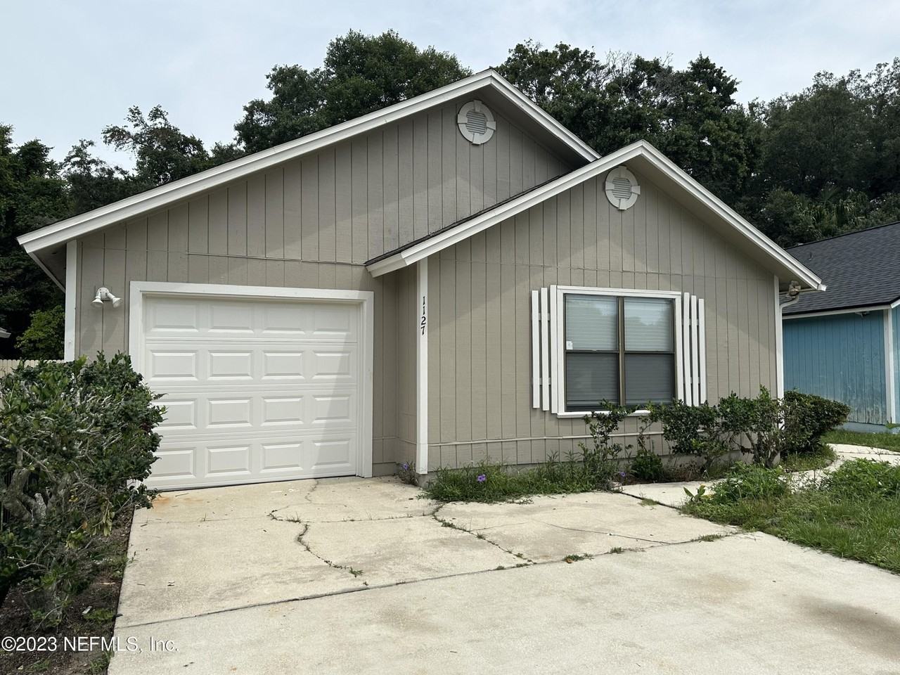 1127 Cove Landing Dr - Photo 2 of 28