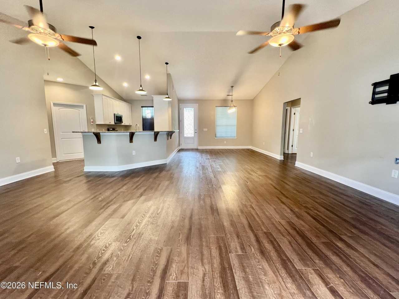 133 Homer St - Photo 4 of 42