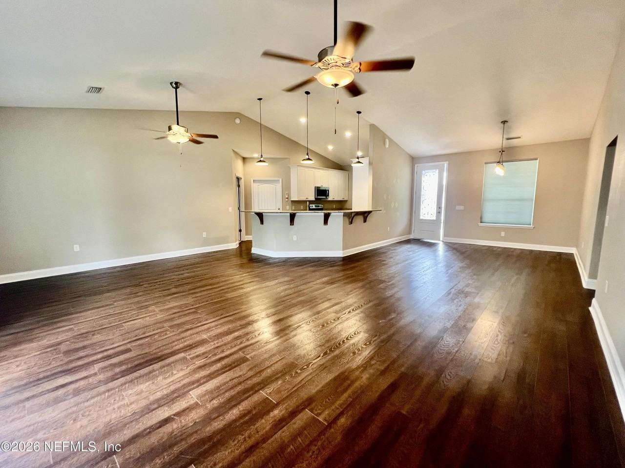 133 Homer St - Photo 5 of 42