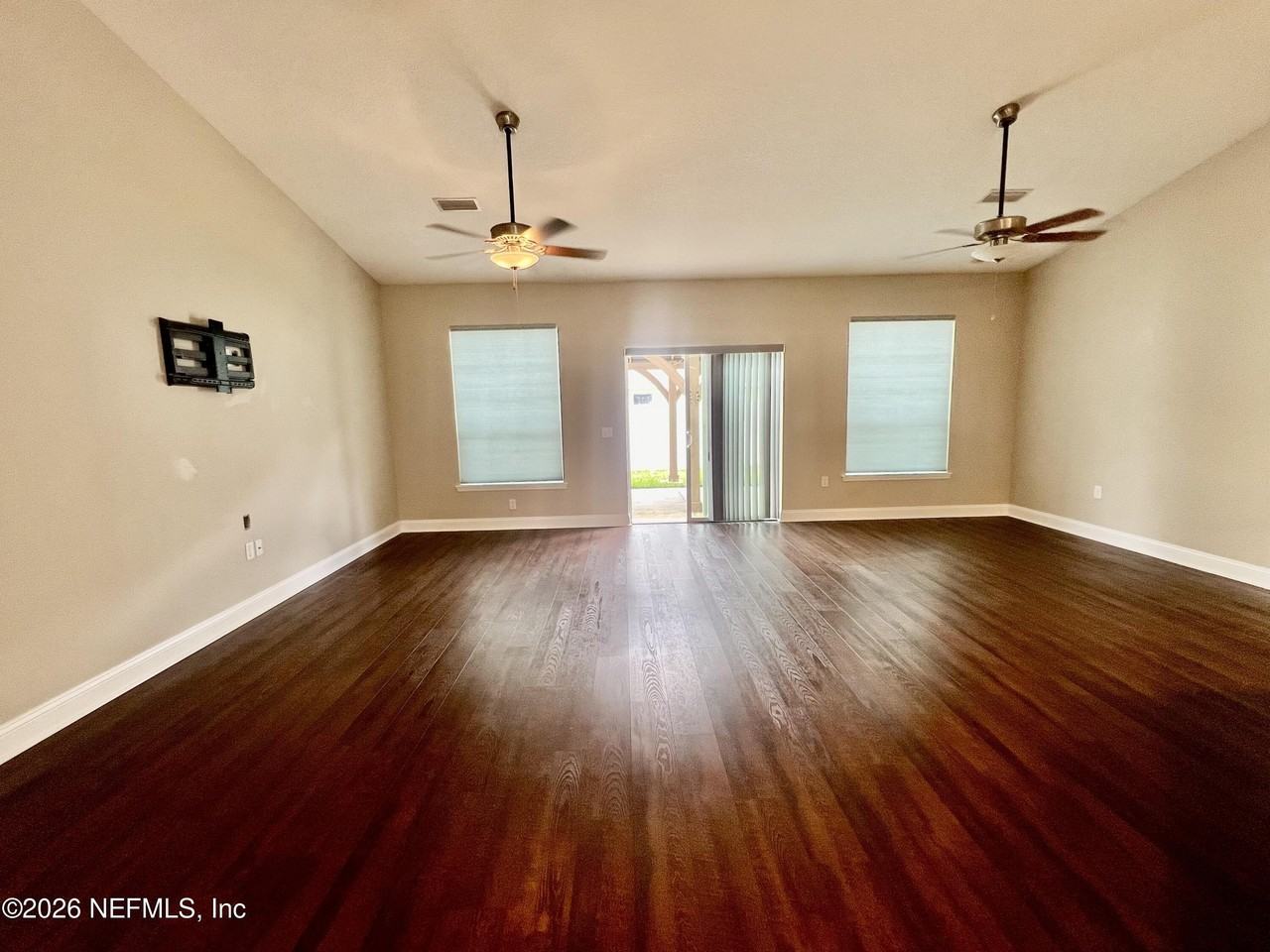 133 Homer St - Photo 6 of 42