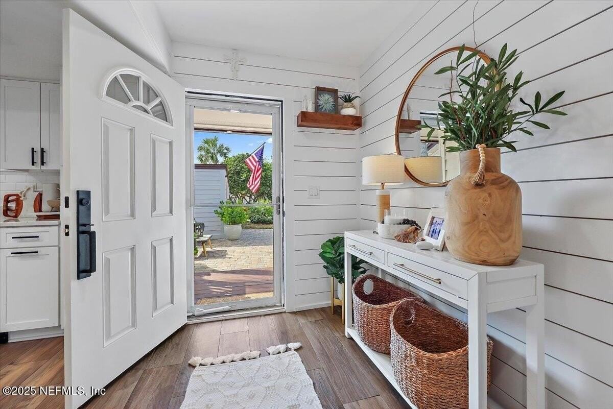 502 Quail Pointe Ln - Photo 4 of 26