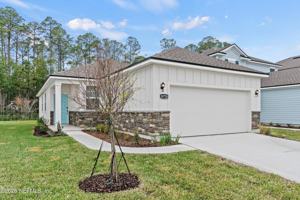 featured image of 14728 Macadamia Ln