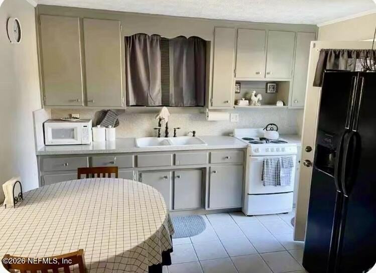 4808 Lawnview St Unit B #B - Photo 3 of 6