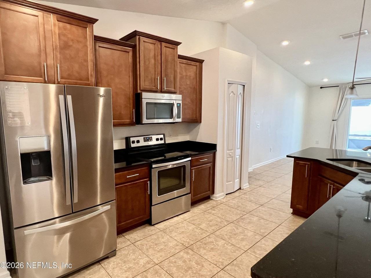 16264 Tisons Bluff Rd - Photo 7 of 36