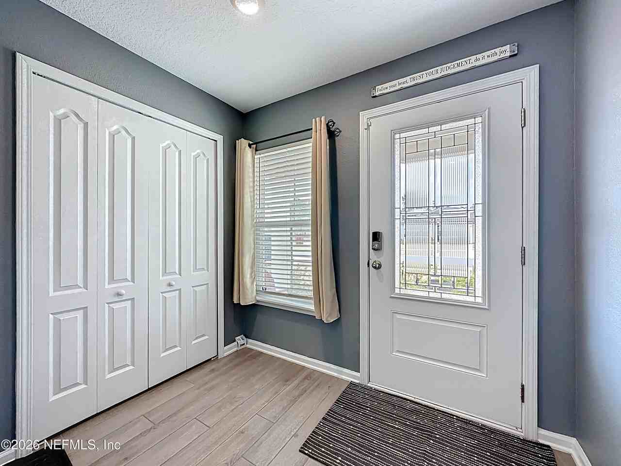 65849 Edgewater Dr - Photo 4 of 36