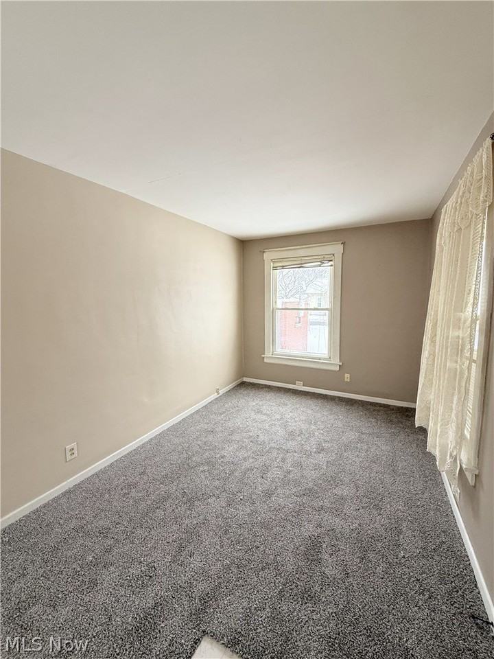 1253 California Ave - Photo 5 of 31