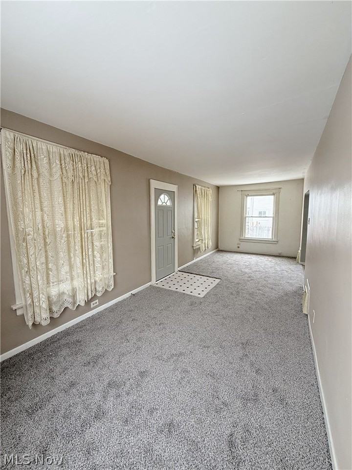 1253 California Ave - Photo 7 of 31