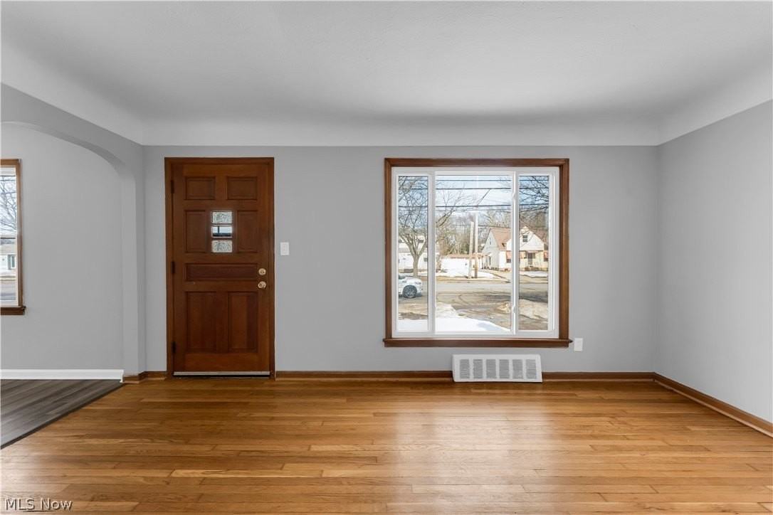 14028 Rockside Rd - Photo 4 of 24