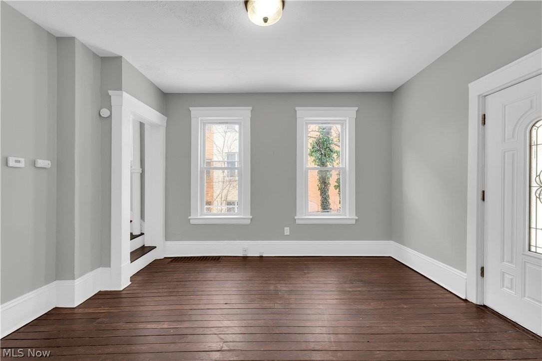 1528 Newman Ave - Photo 4 of 25