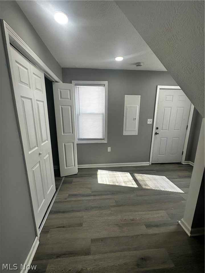 3289 W 58th St - Photo 3 of 13