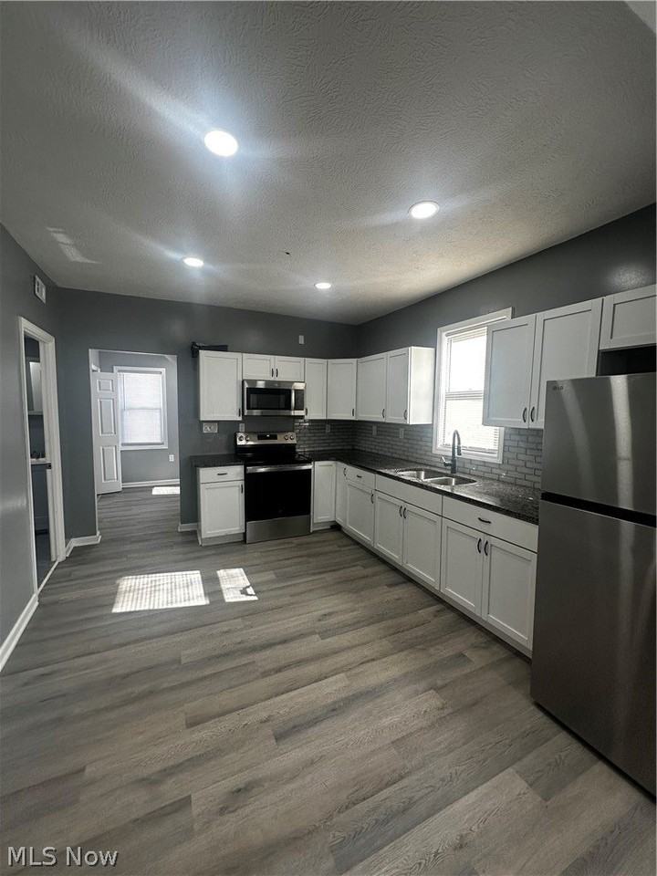 3289 W 58th St - Photo 4 of 13