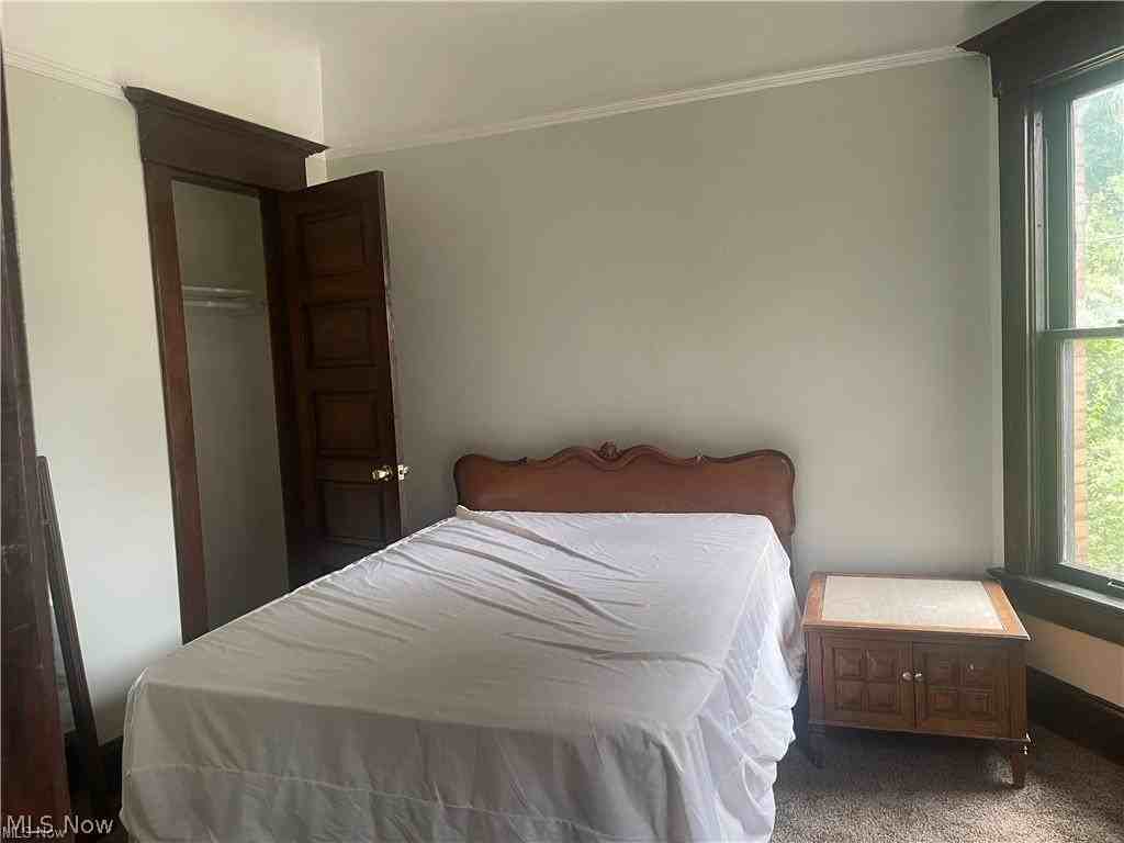 1420 Ansel Rd - Photo 7 of 23