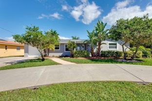 4165 13th Ln Ne - Photo 1 of 1