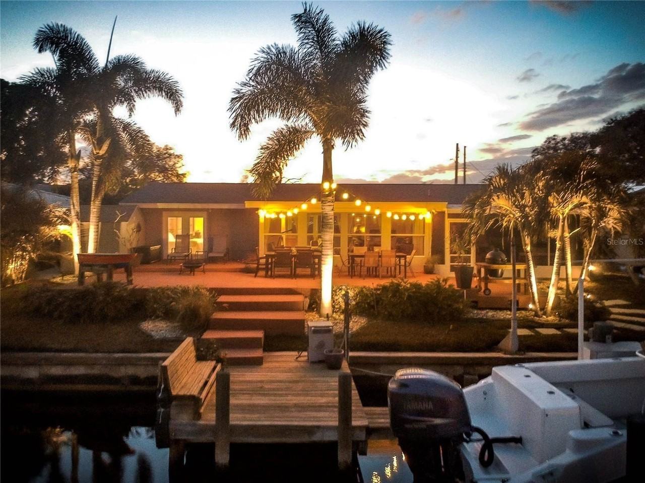 4165 13th Ln Ne - Photo 4 of 27