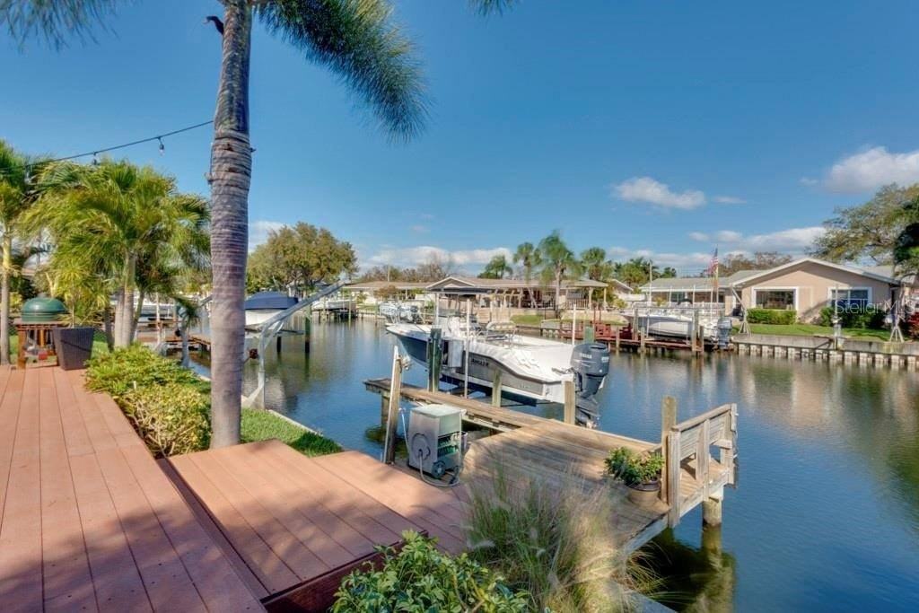 4165 13th Ln Ne - Photo 5 of 27